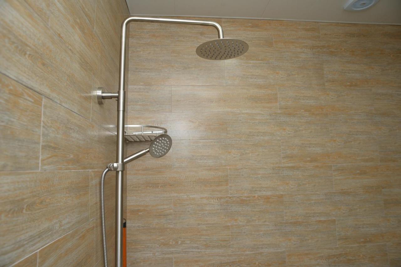 באטומי Orange Home Hotel מראה חיצוני תמונה