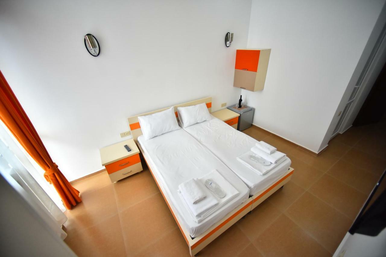 באטומי Orange Home Hotel מראה חיצוני תמונה