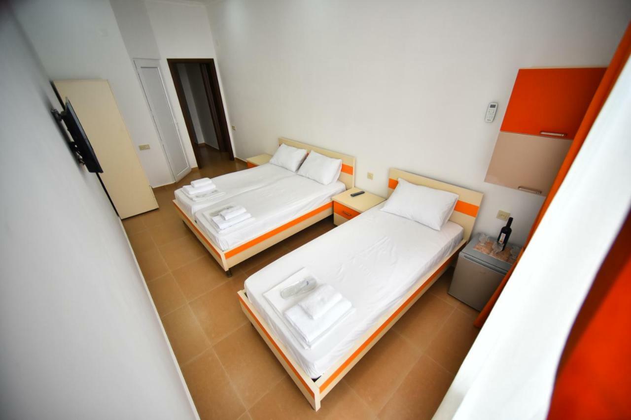 באטומי Orange Home Hotel מראה חיצוני תמונה