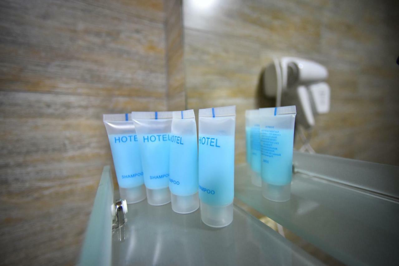 באטומי Orange Home Hotel מראה חיצוני תמונה