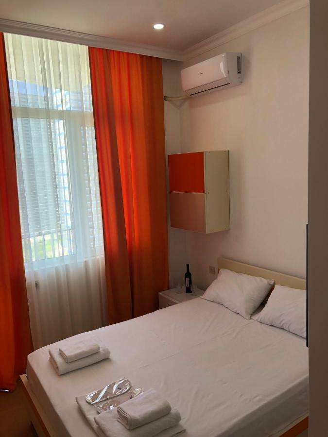 באטומי Orange Home Hotel מראה חיצוני תמונה